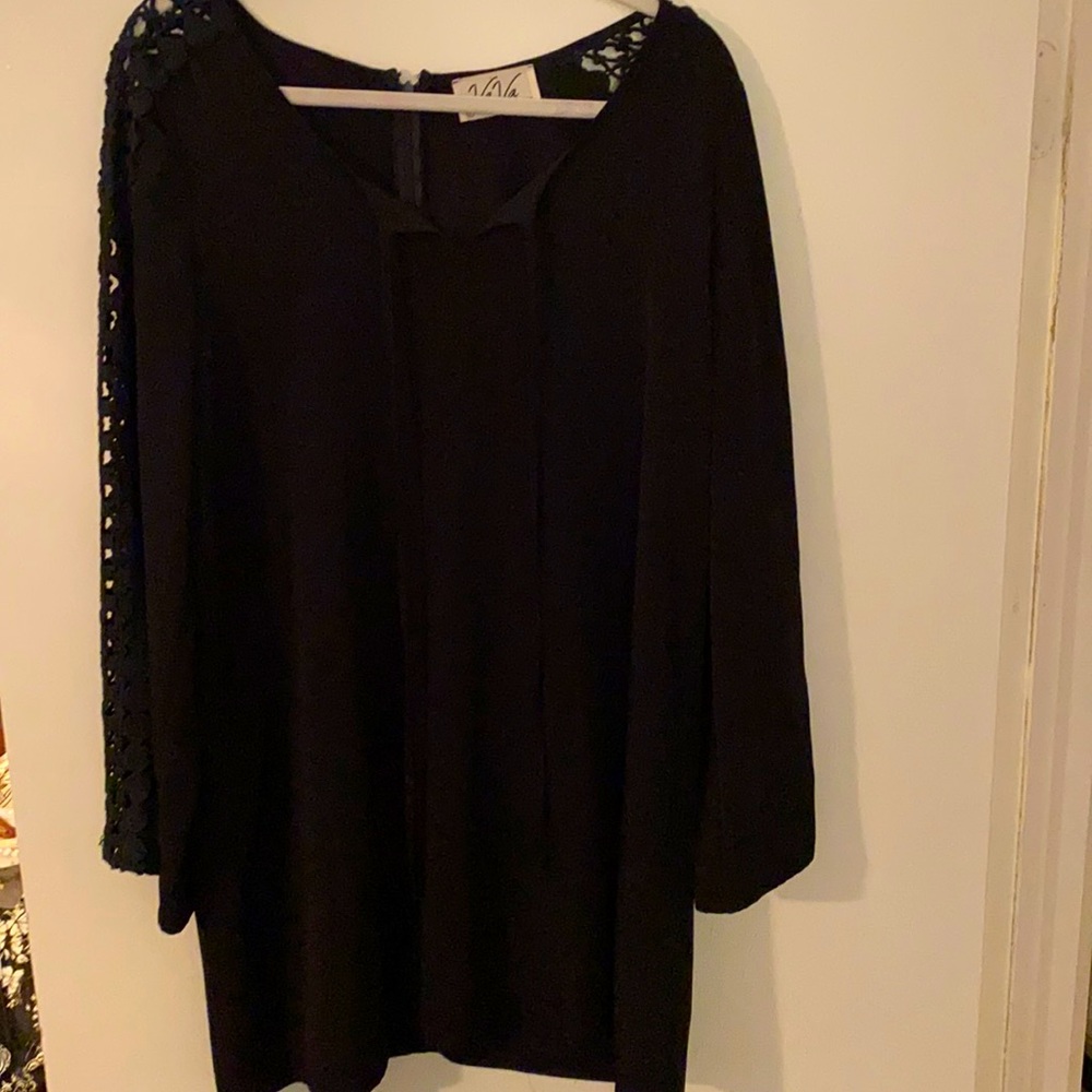 Black silky rayon dress mini / knee length Size large.  Great shape.